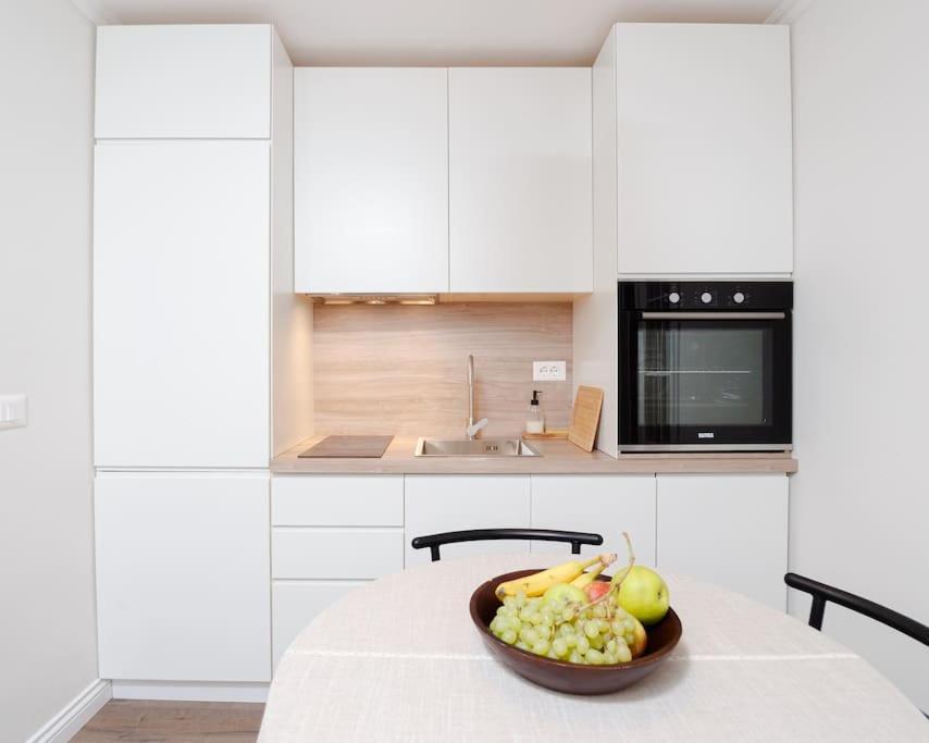Anna'S Blloku Apartment ティラナ エクステリア 写真